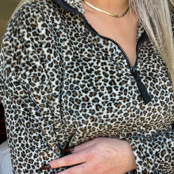 Urban Outfitters Cropped Quarterzip - Picture 2 of 5